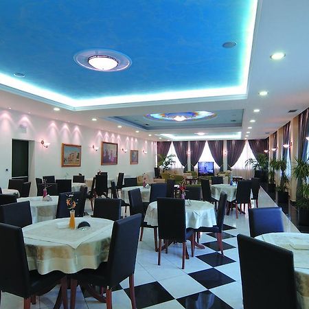 Hotel Platon Atenas Exterior foto