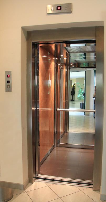 Hotel Platon Atenas Exterior foto