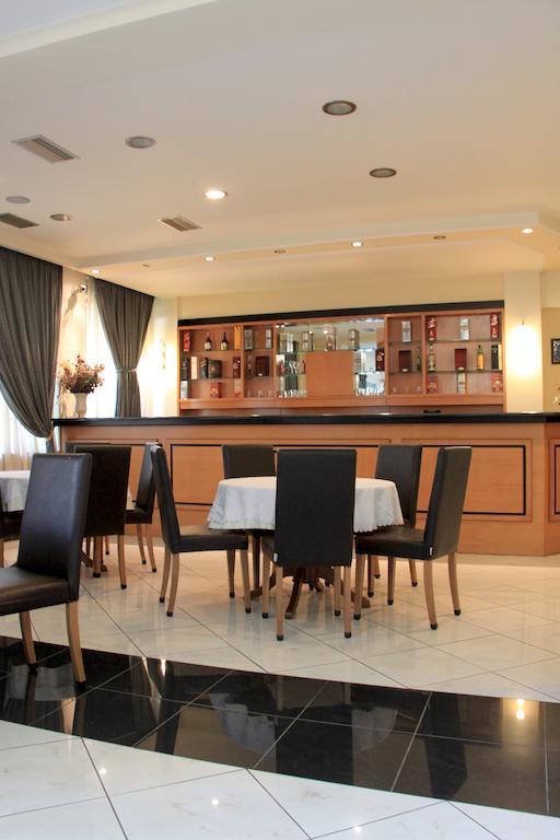 Hotel Platon Atenas Exterior foto