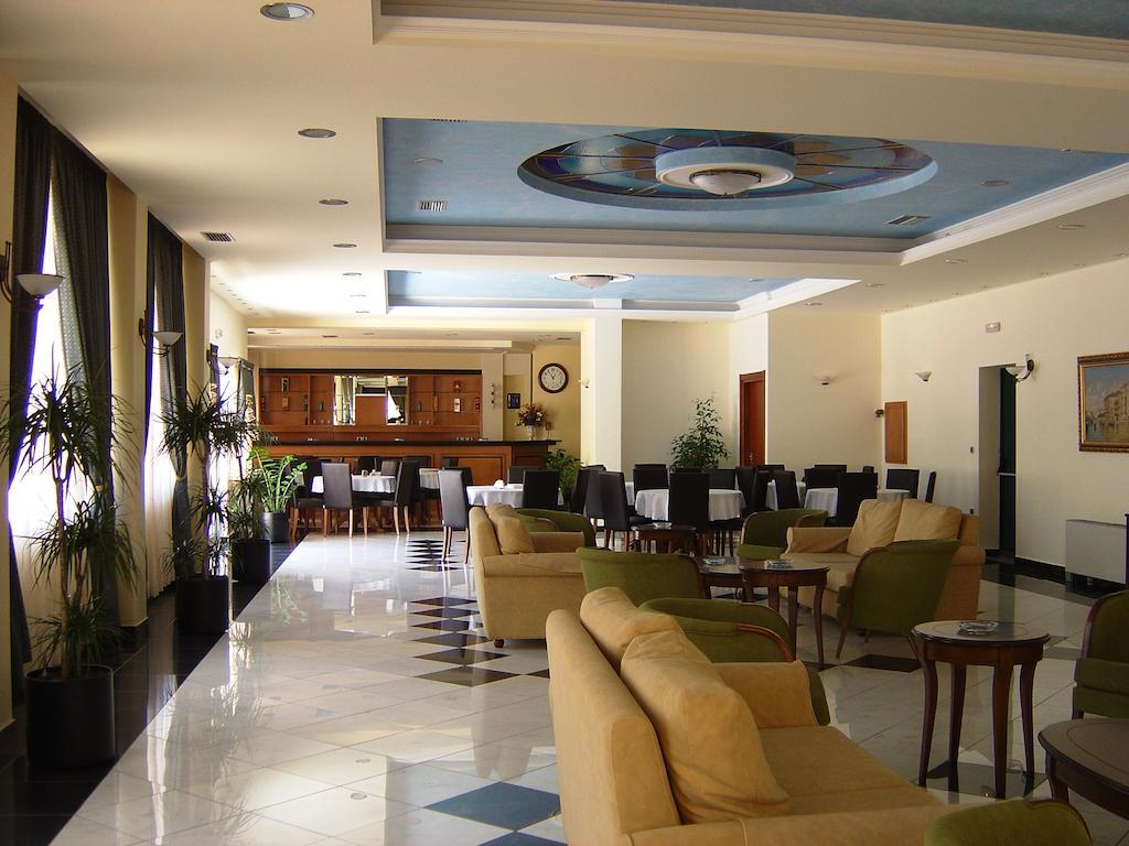 Hotel Platon Atenas Exterior foto